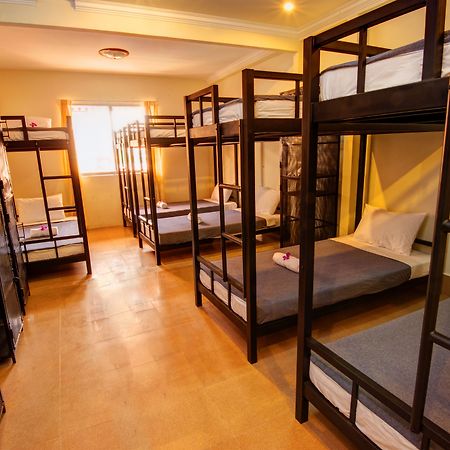 פנום פן B52 Hostel מראה חיצוני תמונה